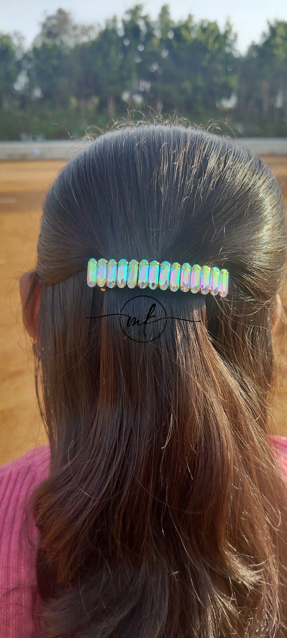 Rainbow crystal center clip