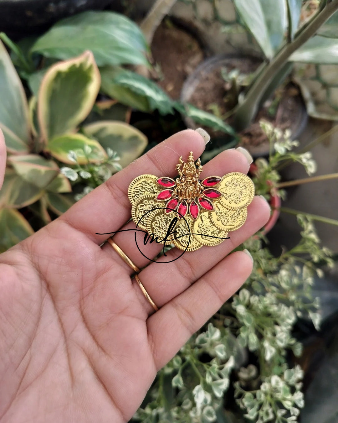 Kiya Red Hair Brooch