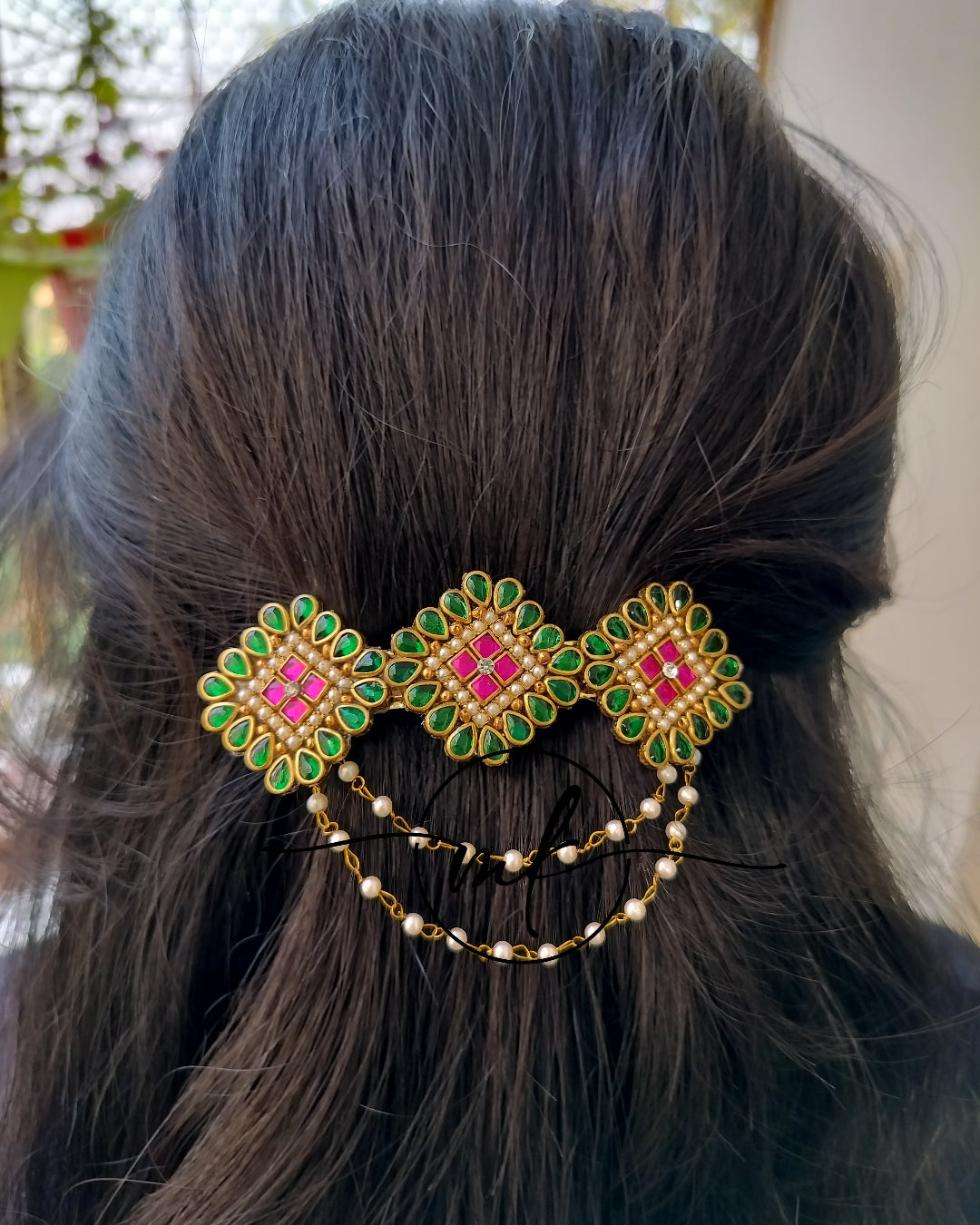 Saduri Kundan Center clip - Green pink