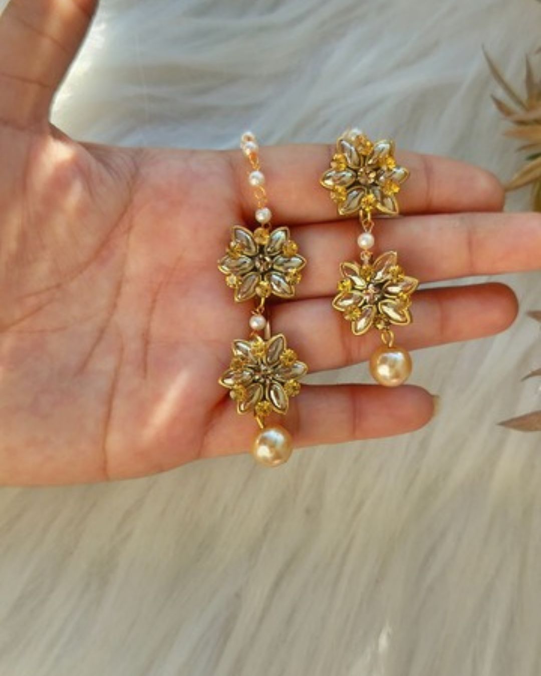 Gold Earring Matal