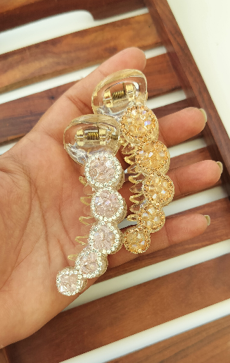 Crystal V Type Banana Clip