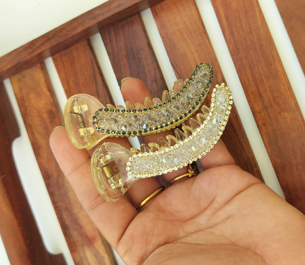 Crystal V Type Banana Clip