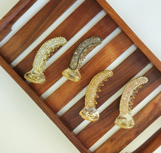 Crystal V Type Banana Clip