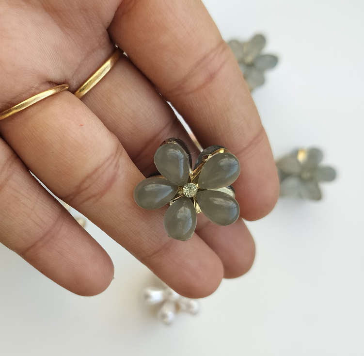 Mini Flower Claw