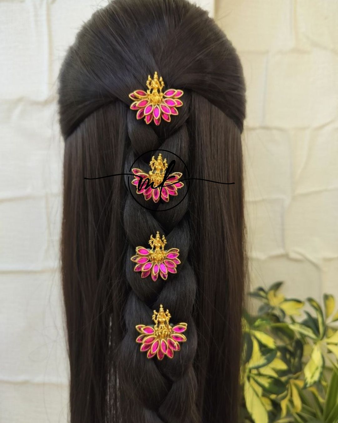 LYRA Pink Hair Brooch