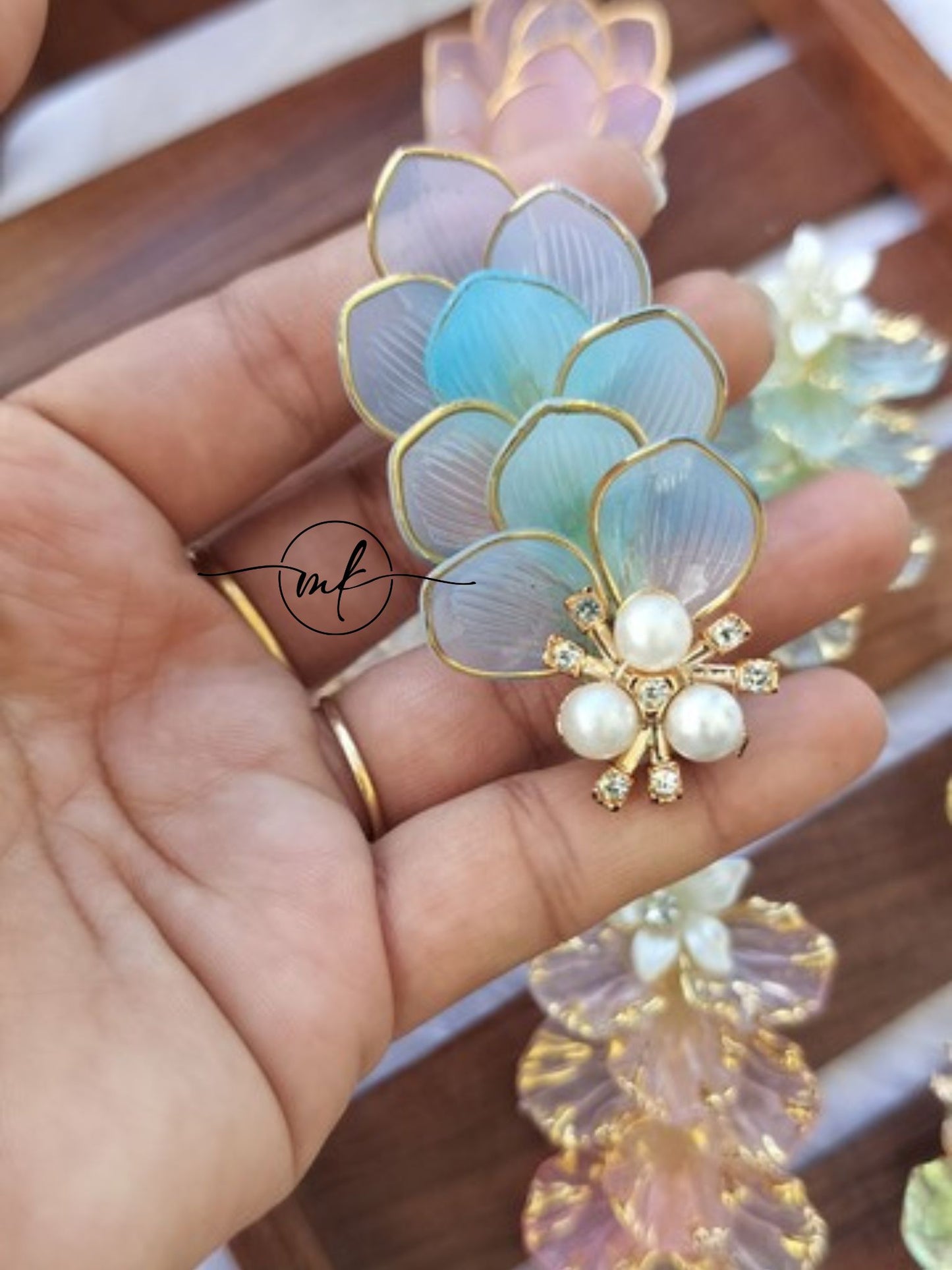 Blue Flower Alligator clip