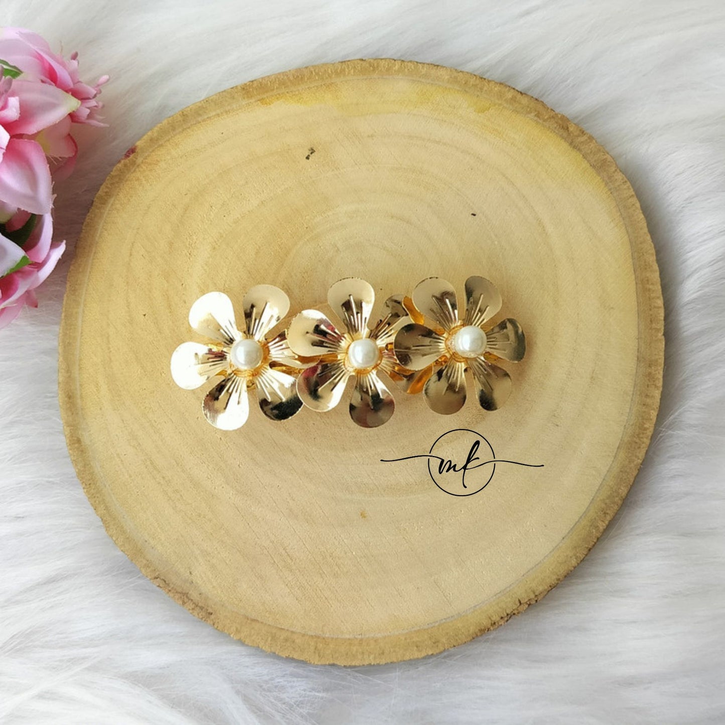 Golden Metal Flower Center clip