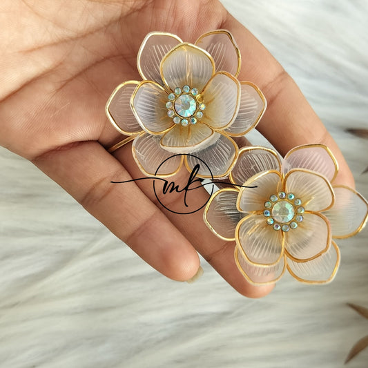 Golden white Floral Premium hair ties