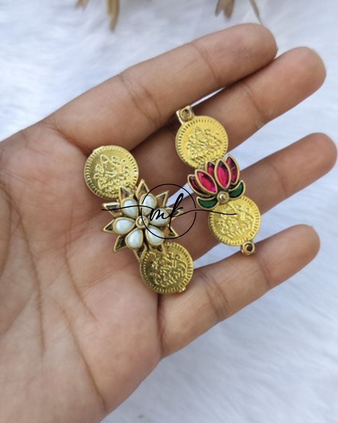 Kundan Coin Saree pin