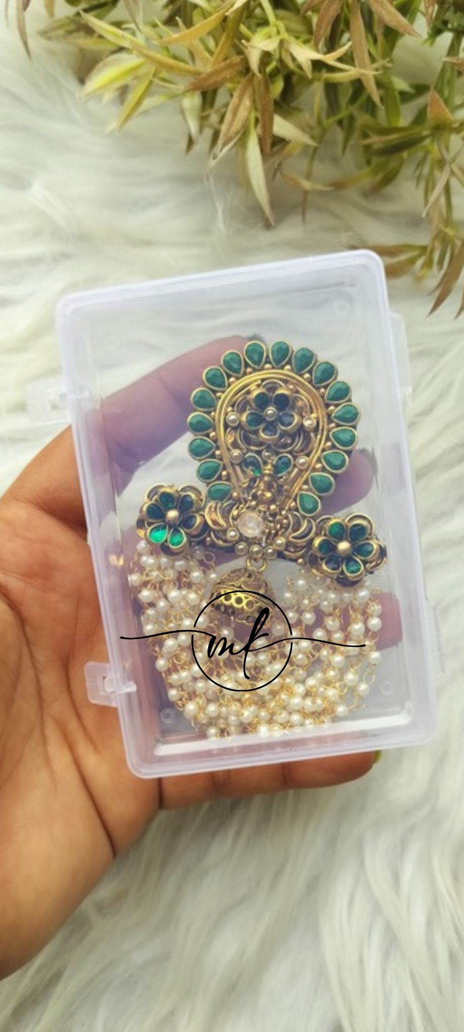 Frost Green Lakshmi Rosy Hair Brooch