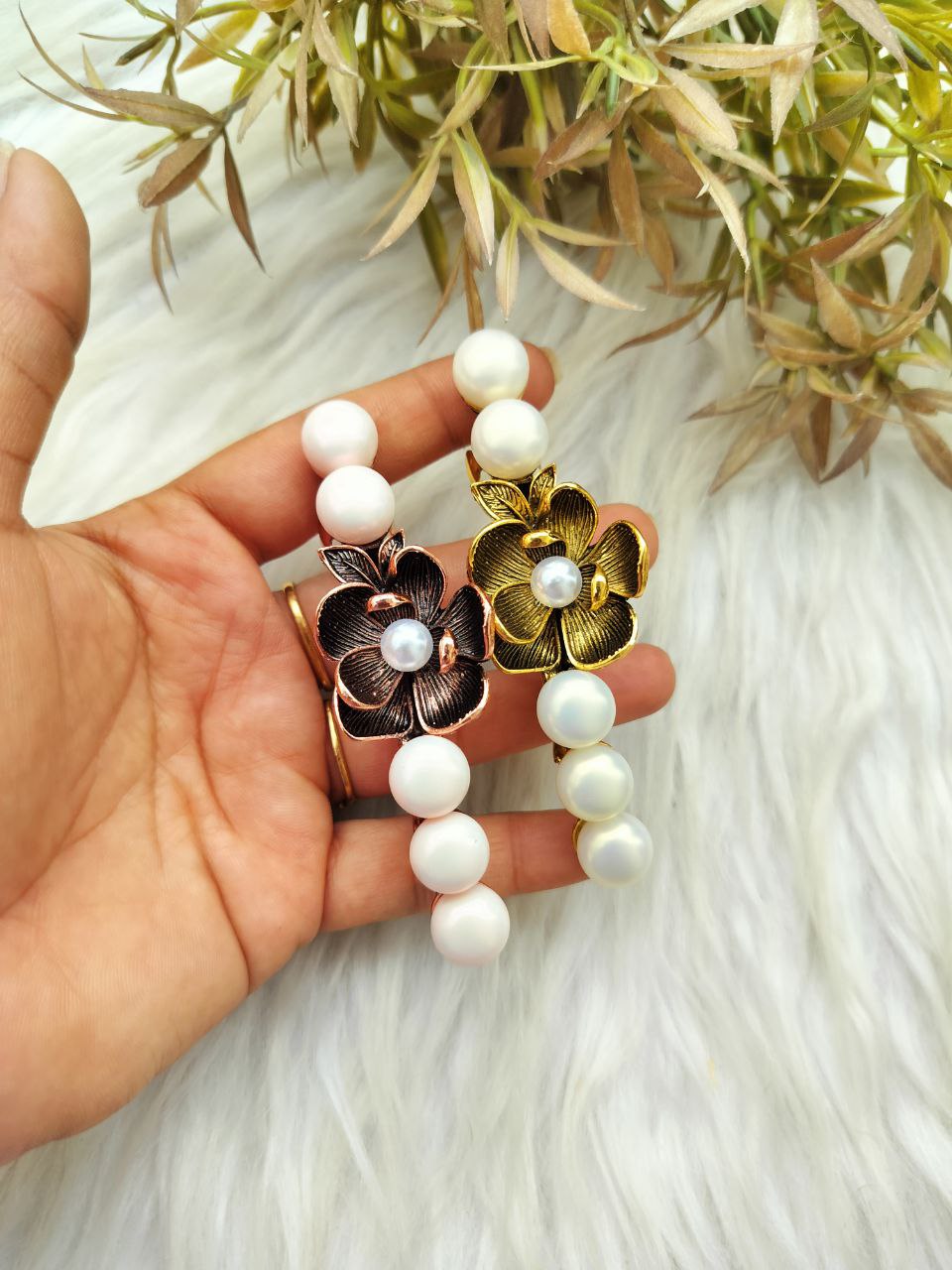 Metal pearl flower Premium Buckle Clip - large size