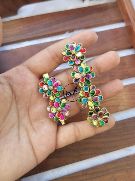 Personalised combo of Multi Flower Center Clip and Saree pin