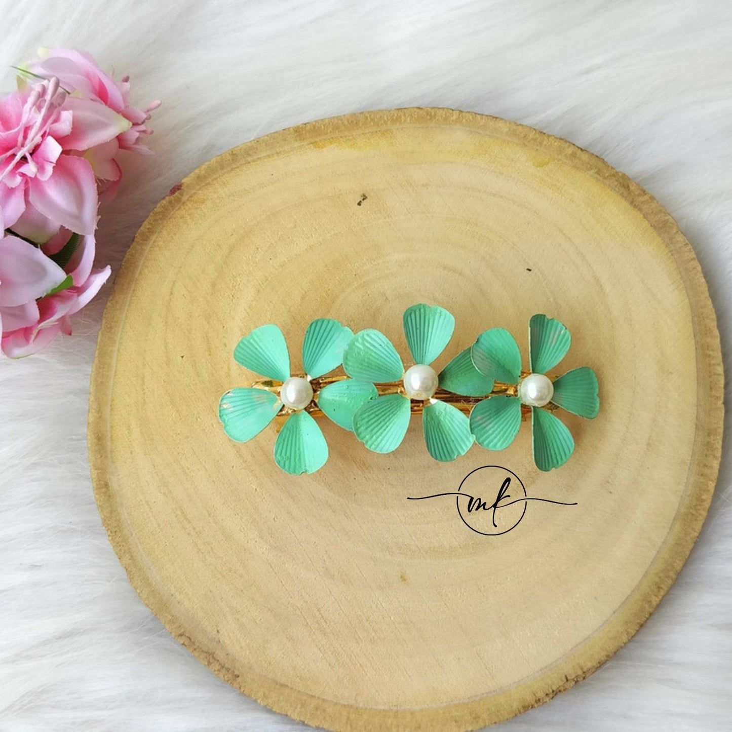 Mint Green Metal Flower Center clip