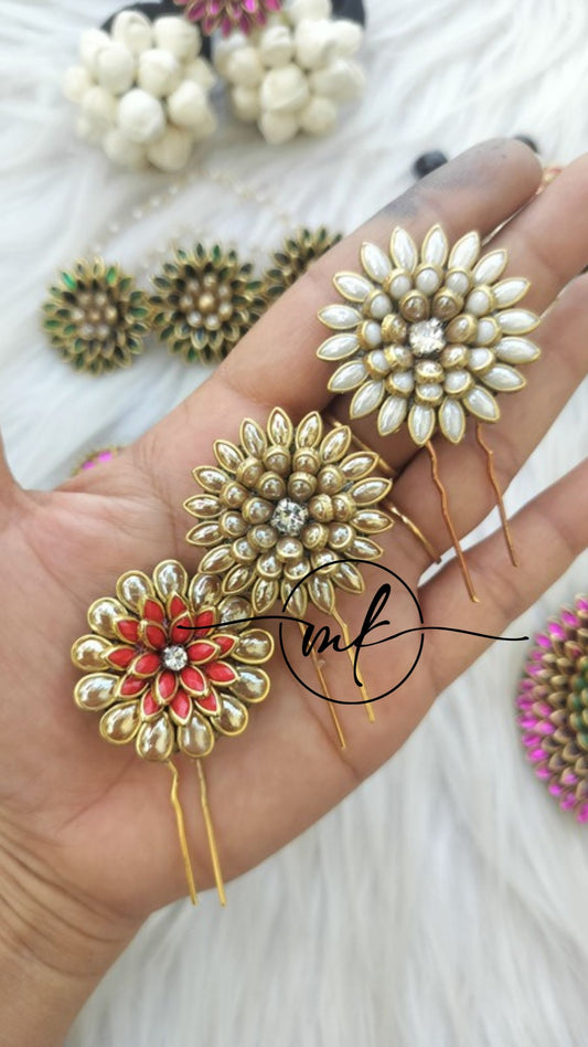 Golden and white Hair Brooch - Set of 3