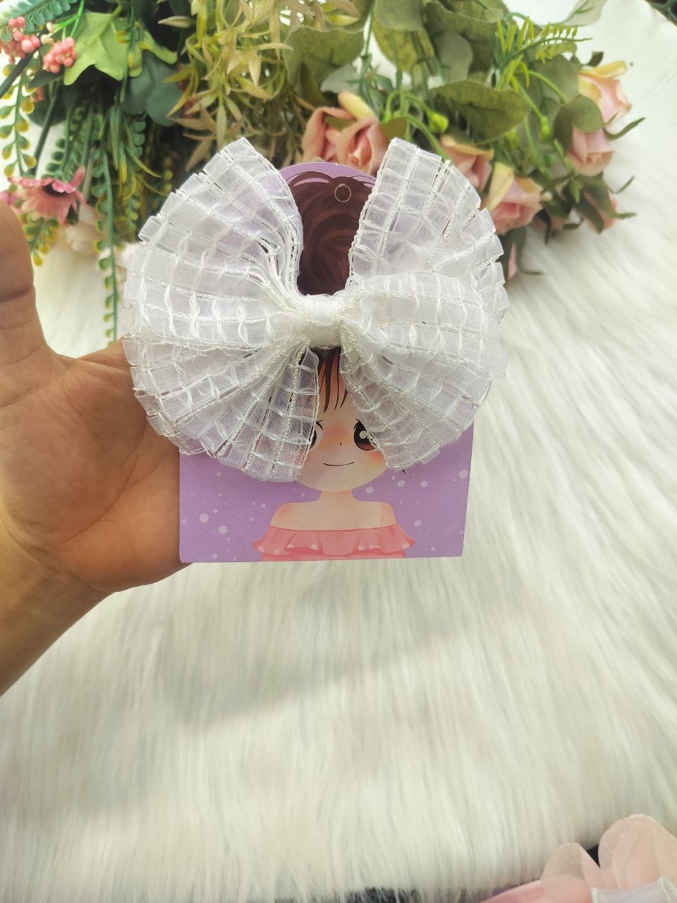 White Ruffle 3L Bow Alligator Clip