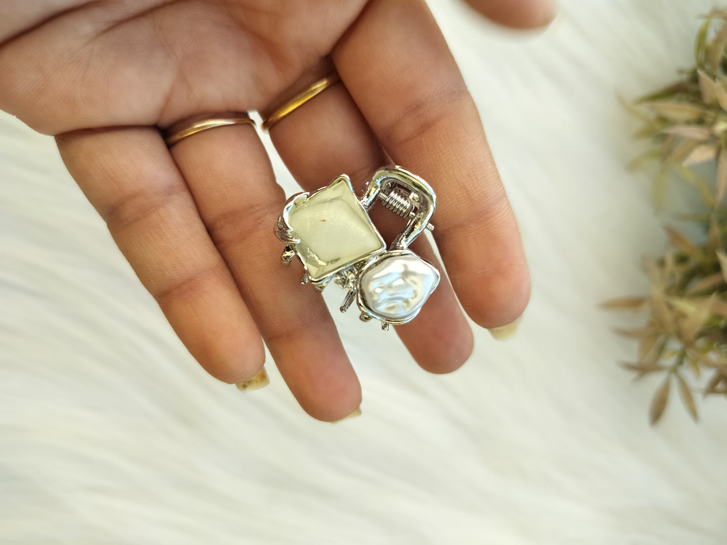 Stone Mini claw