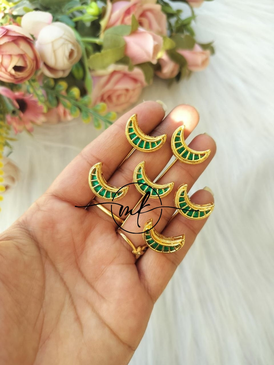 Green Mathi Hair Hooks