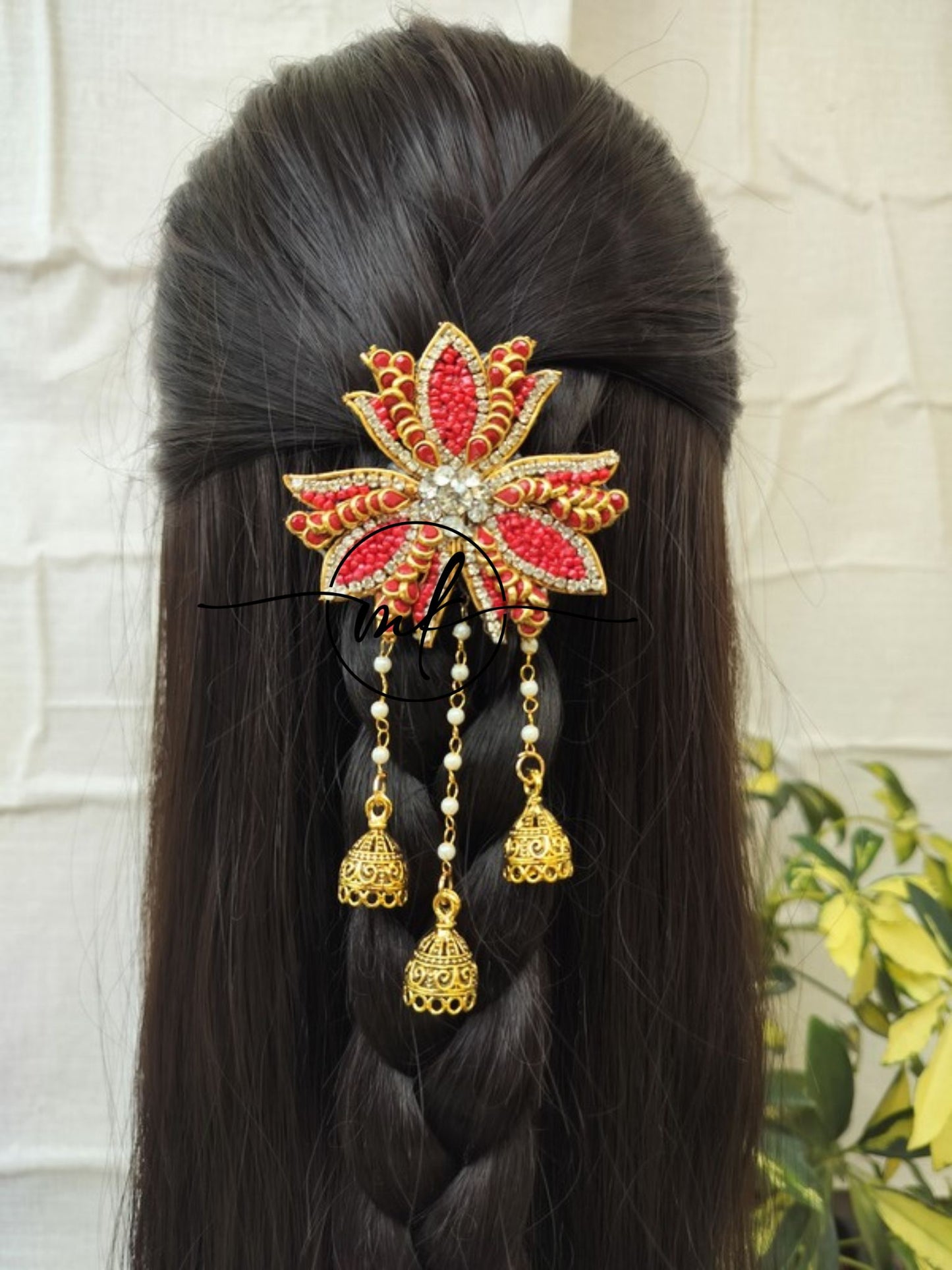 LILIUM Red Hair Brooch