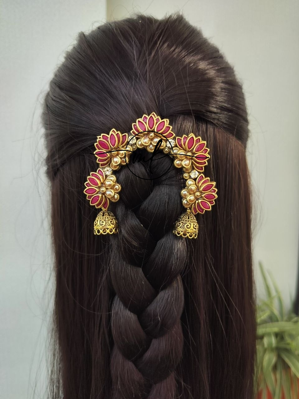 Brown Aari Hair Brooch