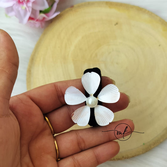 White Flower Hair ties
