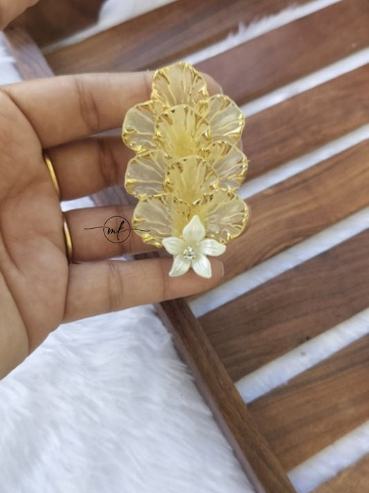 Gold Flower Alligator clip
