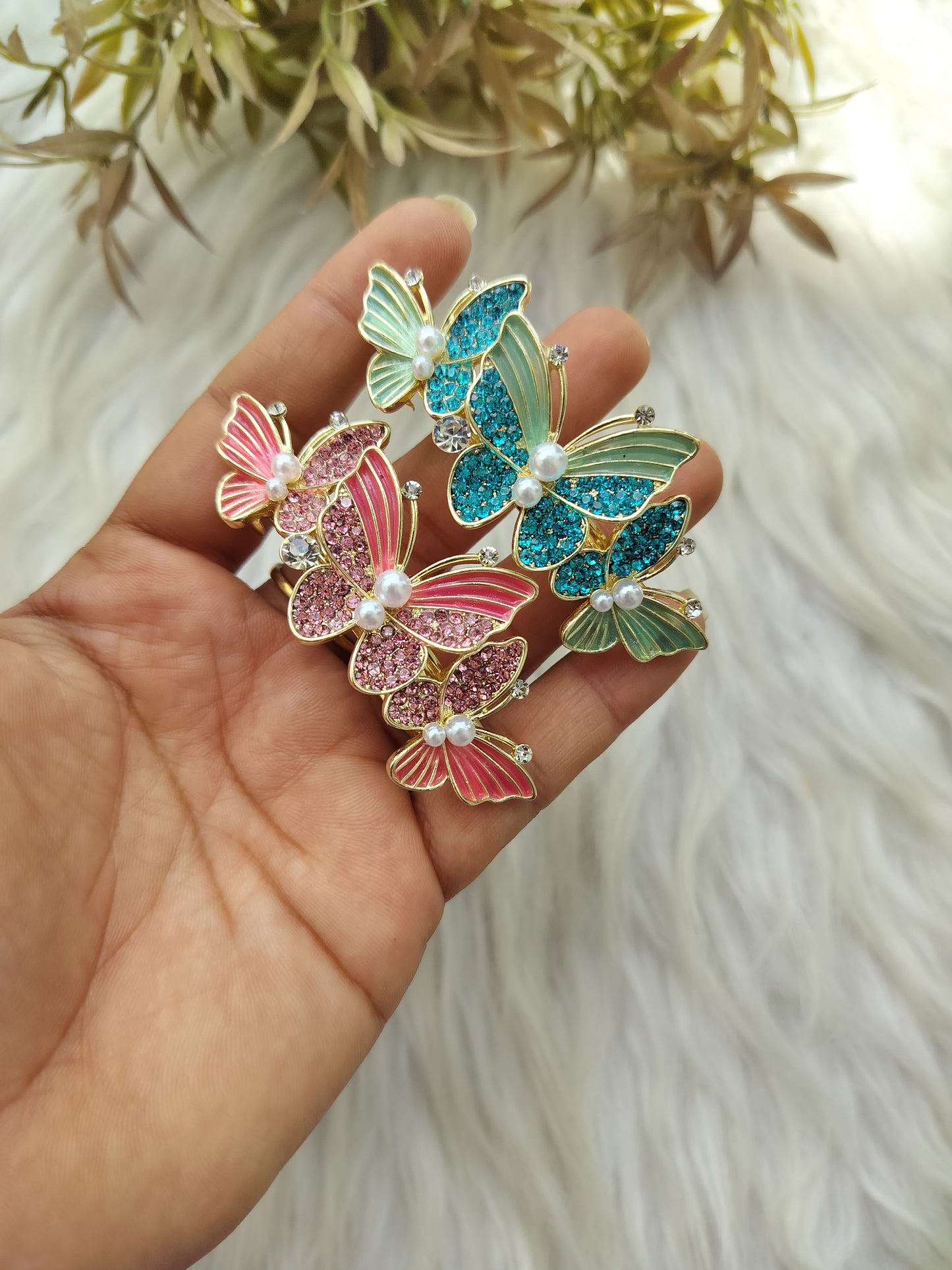 Butterfly Metal Buckle Clip - Medium Size