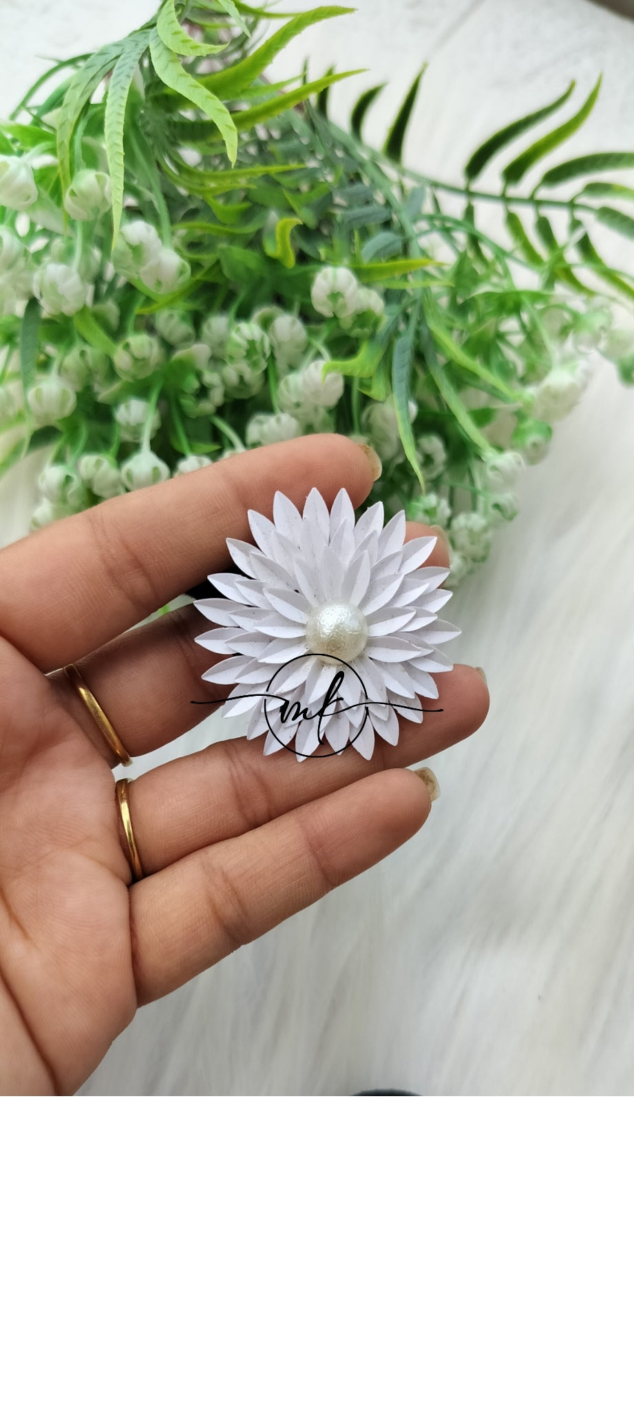 White sunflower hair ties