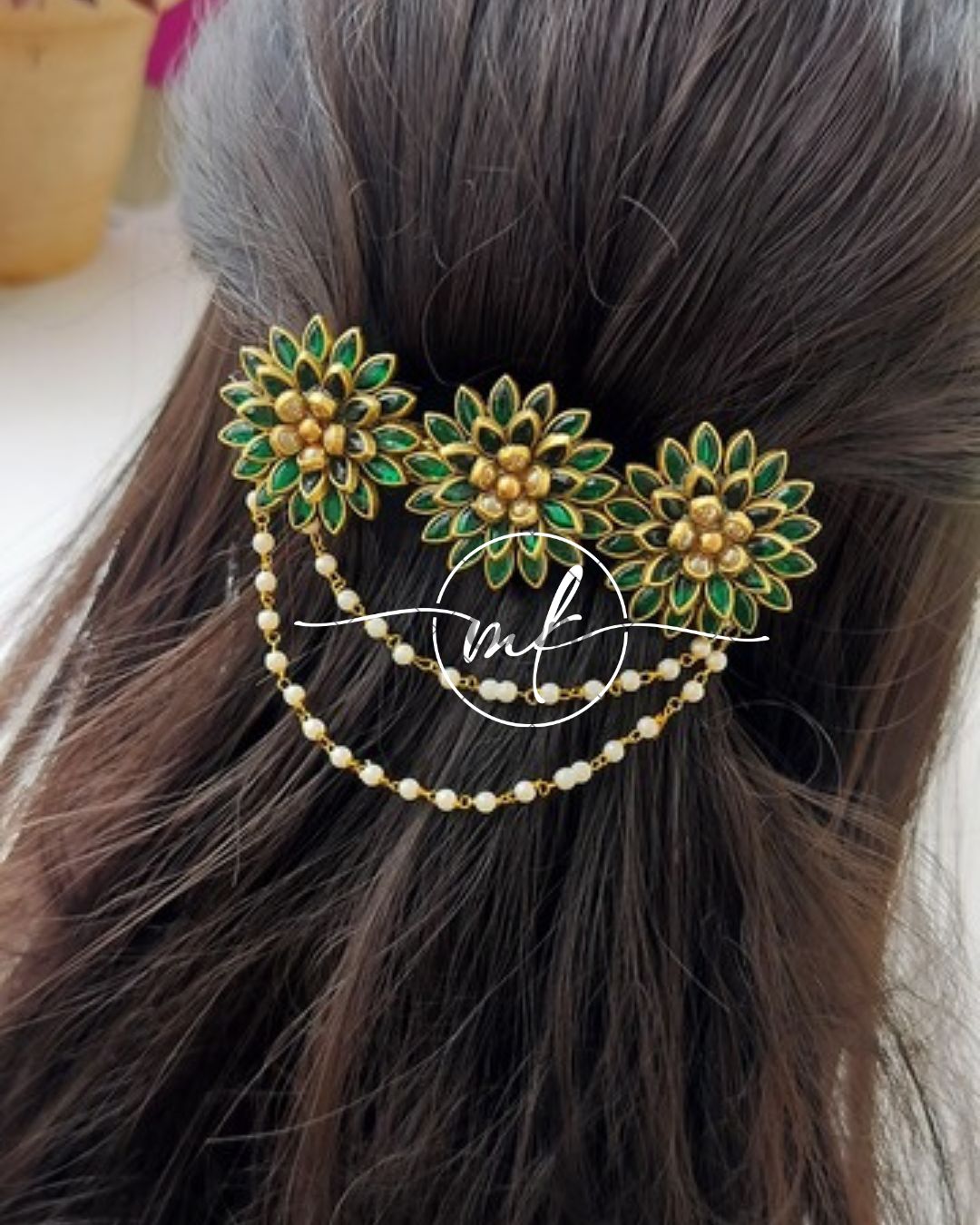 3D Kundan Green Floral Center clip with Pearl Hanging.