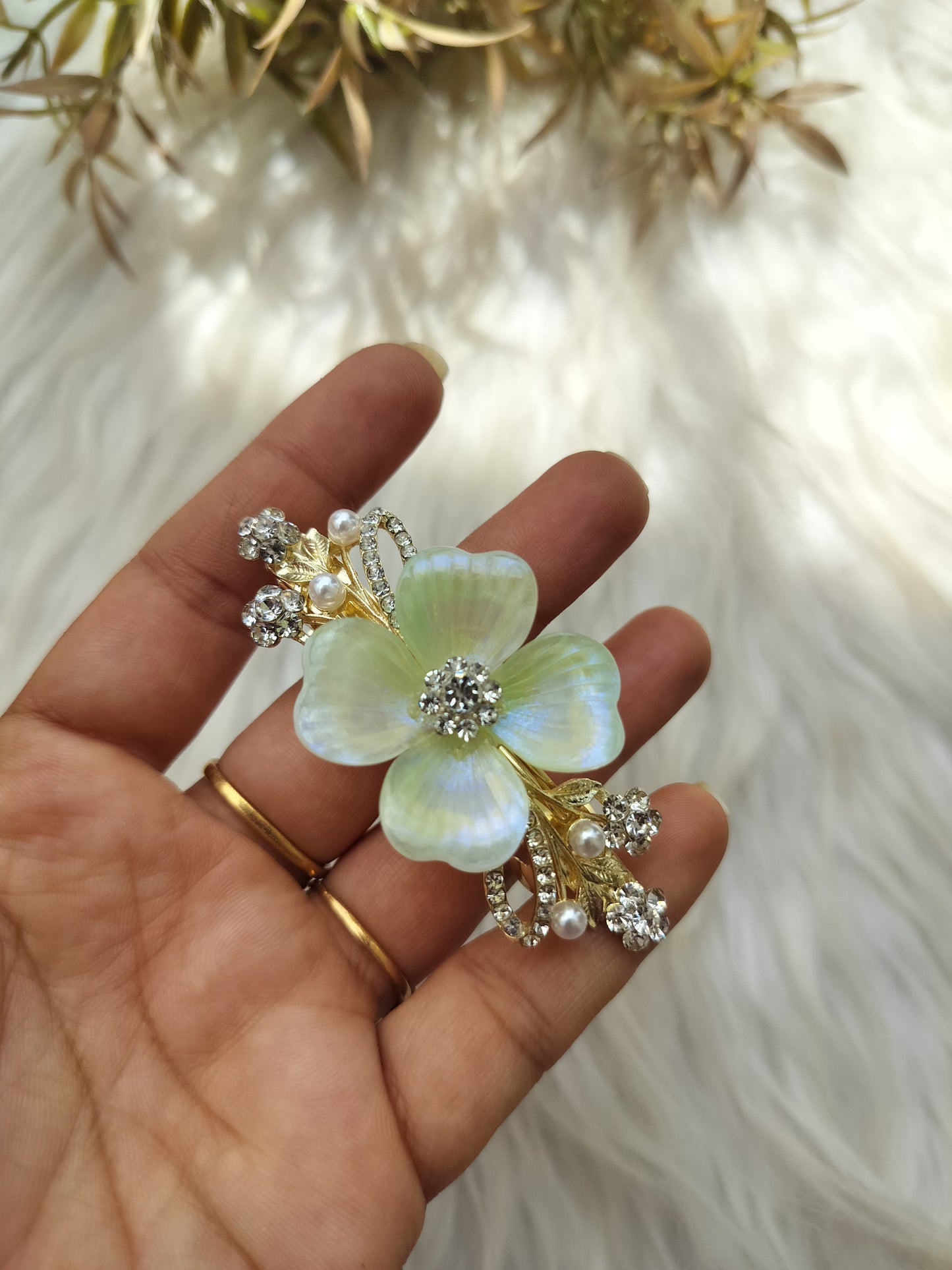 Flower Metal Buckle Clip - Medium Size