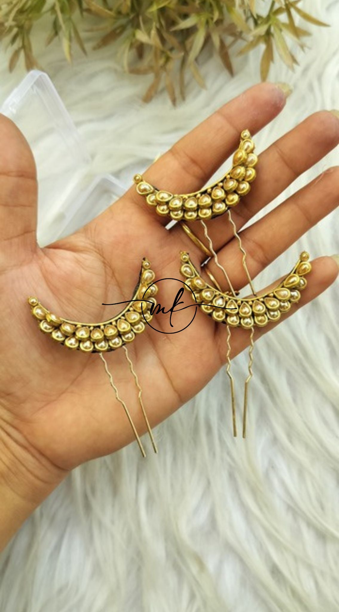 Cresent Moon Golden Hair Brooch - Set of 6 Pieces