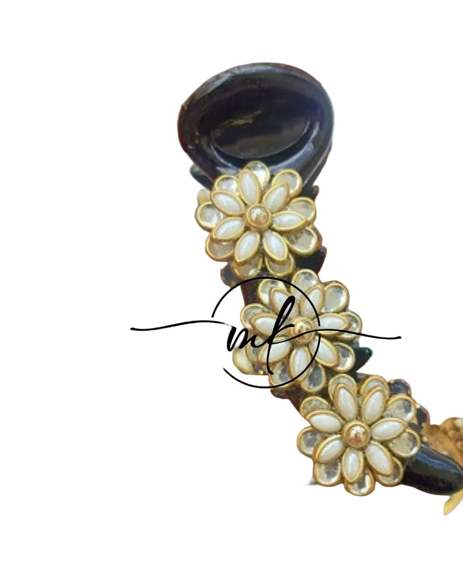 White Kundan Banana clip - V type