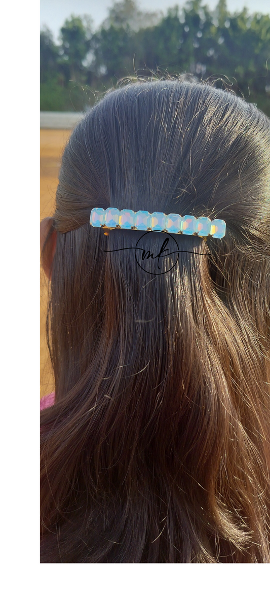 Blue Crystal center clip