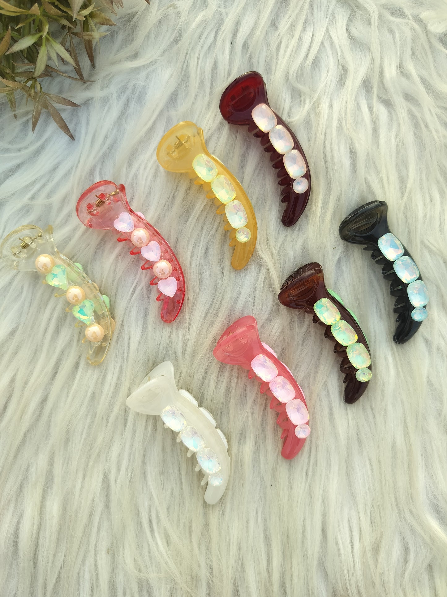 Premium Crystal Banana clips- Mid Size - V type