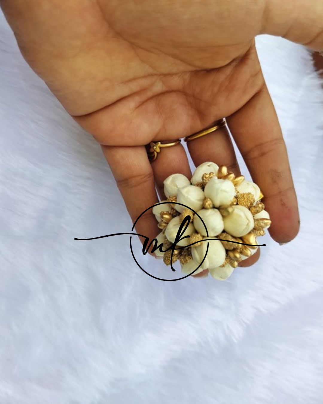 Jas - Jasmine Pollen Hair Brooch/Hair Ties.