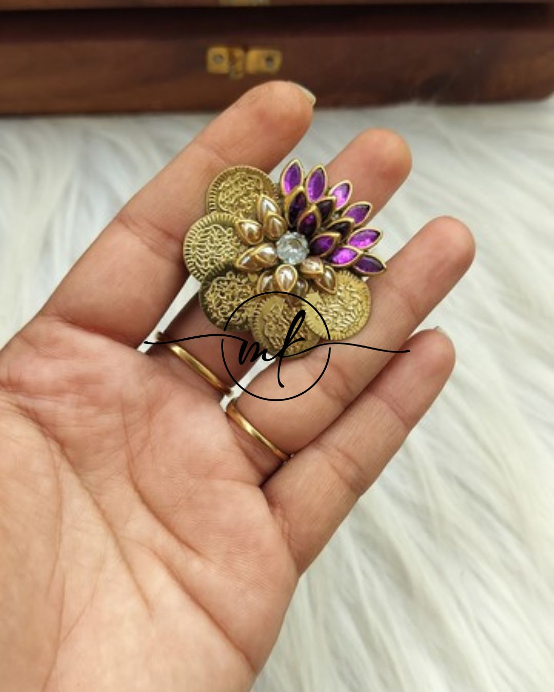 Cima Lotus Glossy Purple Hair Brooch