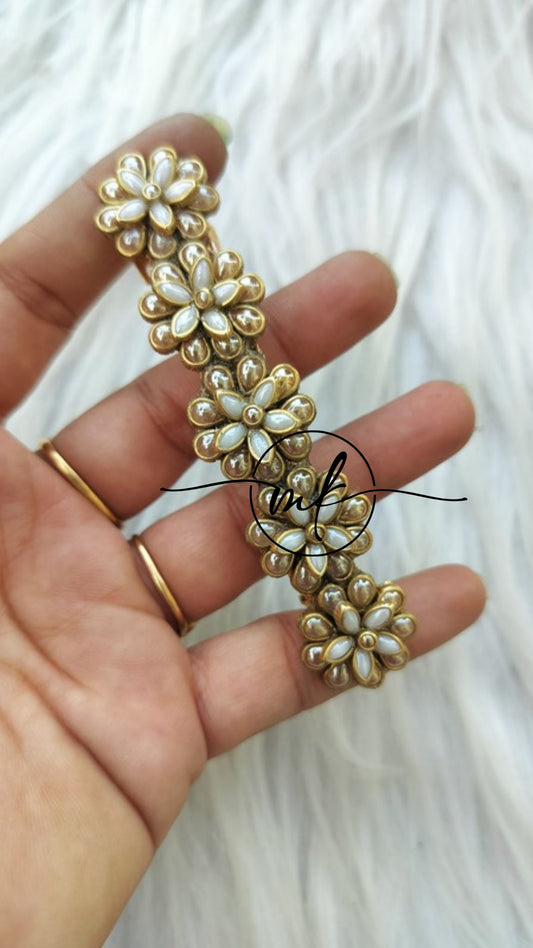 2D Kundan Center clip