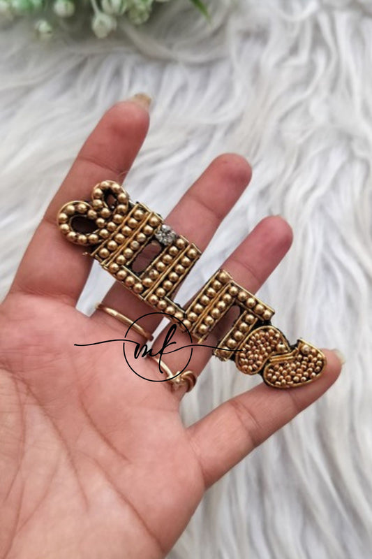 Appa with 1 Baby Foot - Baby shower Accessories - Shirt Pin