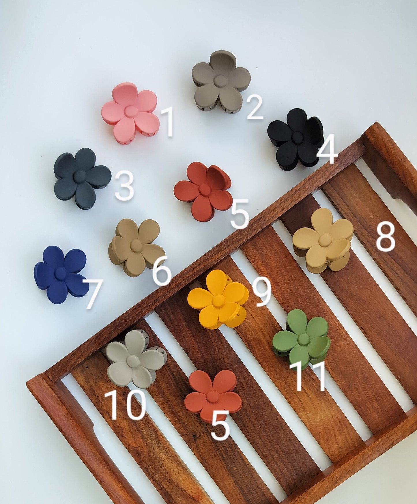Flower Matt Finish Small Claw