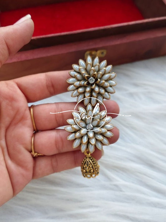 White 2 Layered Hair Brooch