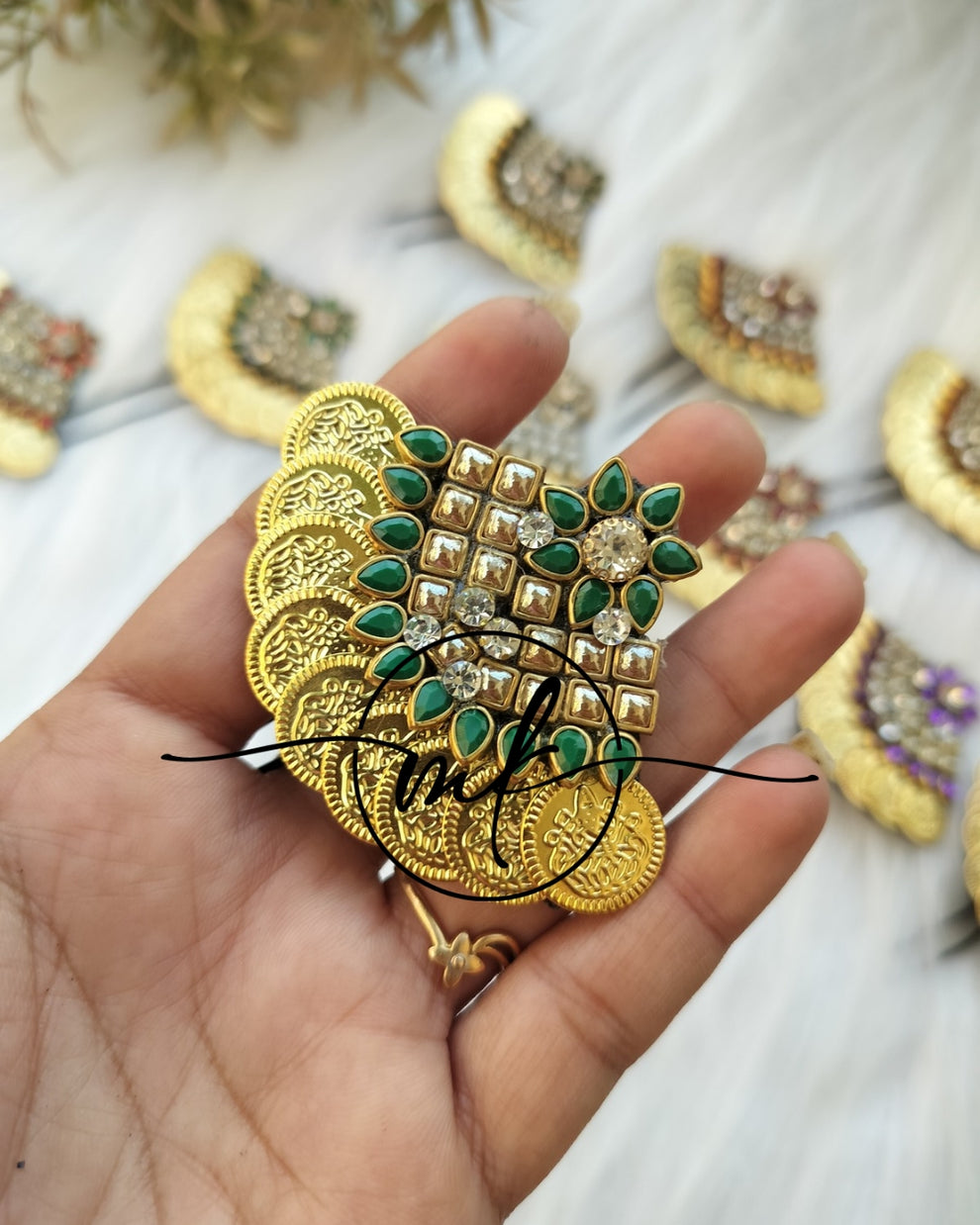 HORA Kundan Hair Brooch Return gift Combo - Mix of colour