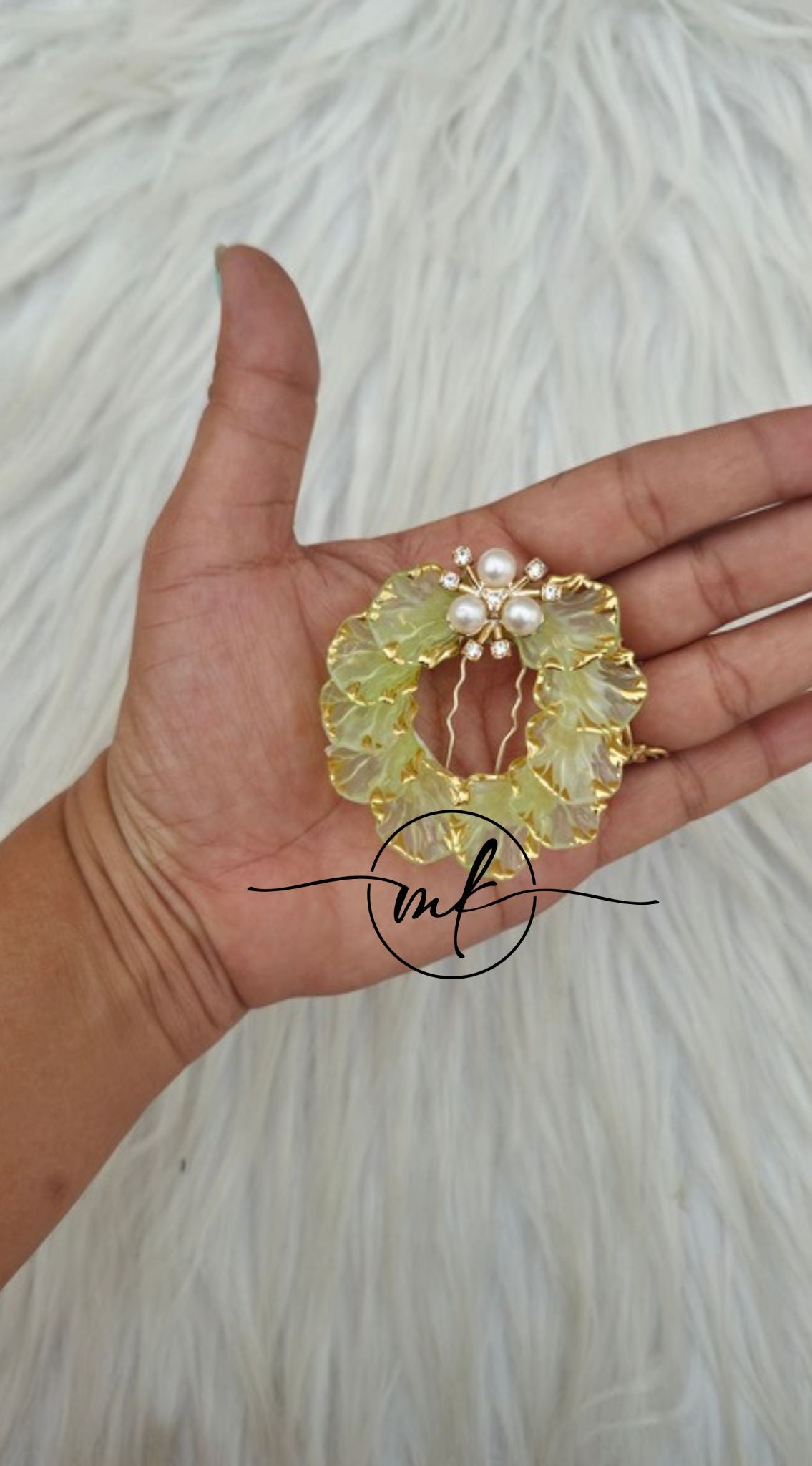 Fancy Green Hair brooch