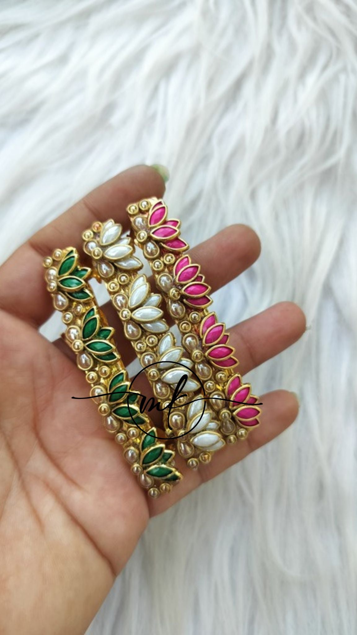 Linu Lotus Center Clip