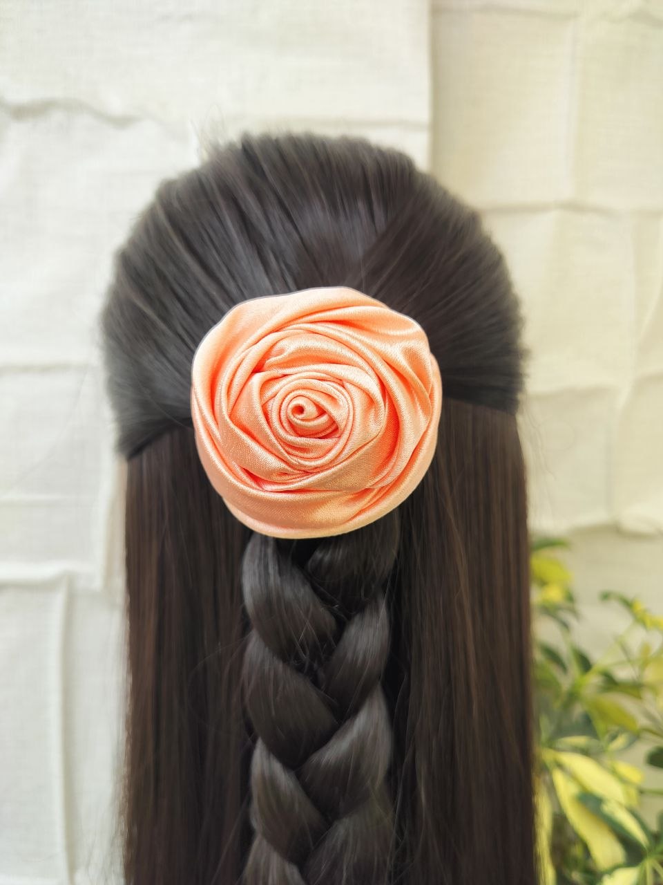 AURA Rose Alligator clip