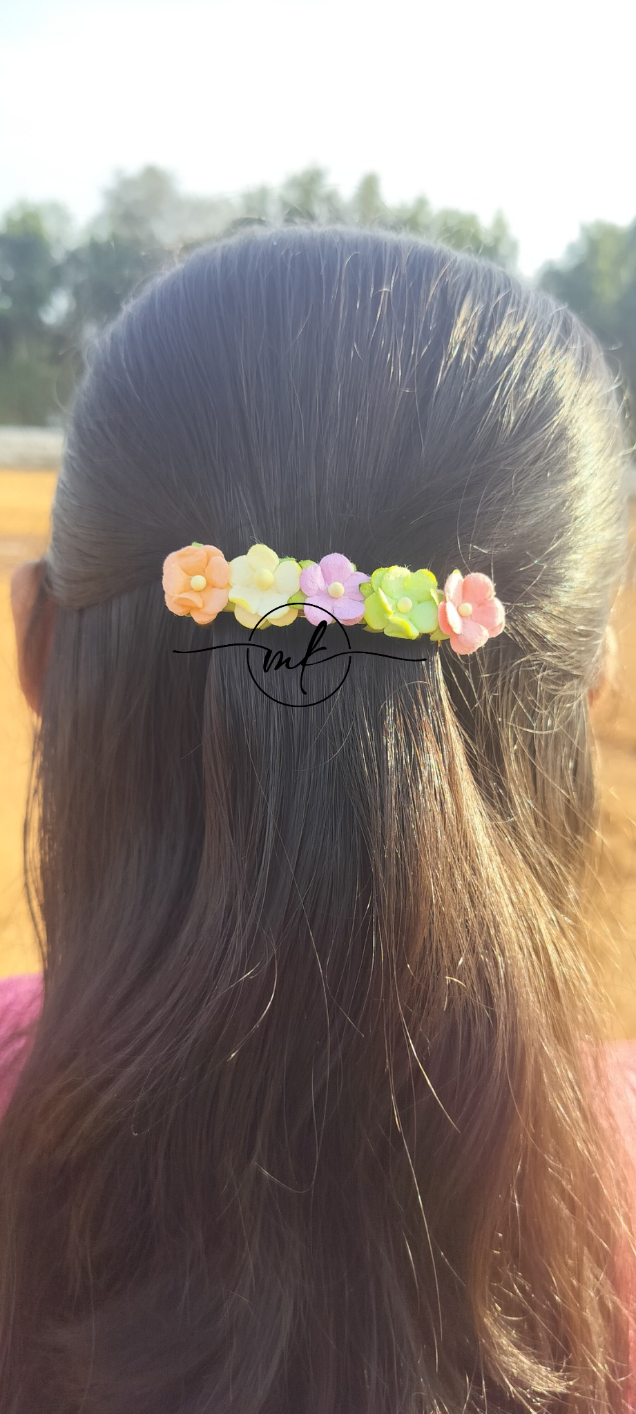 Pastel little floral center clip