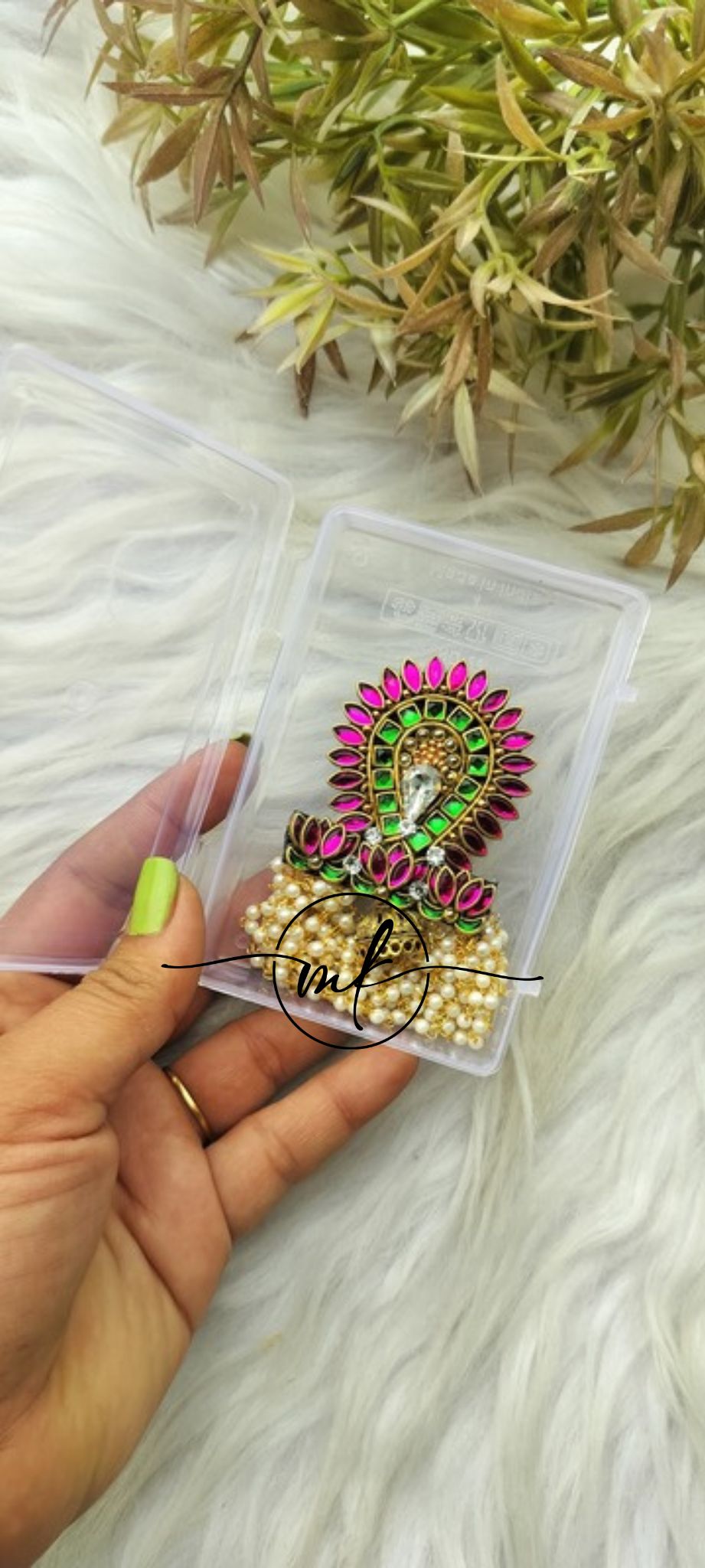 Frost Green leaf Hair Brooch