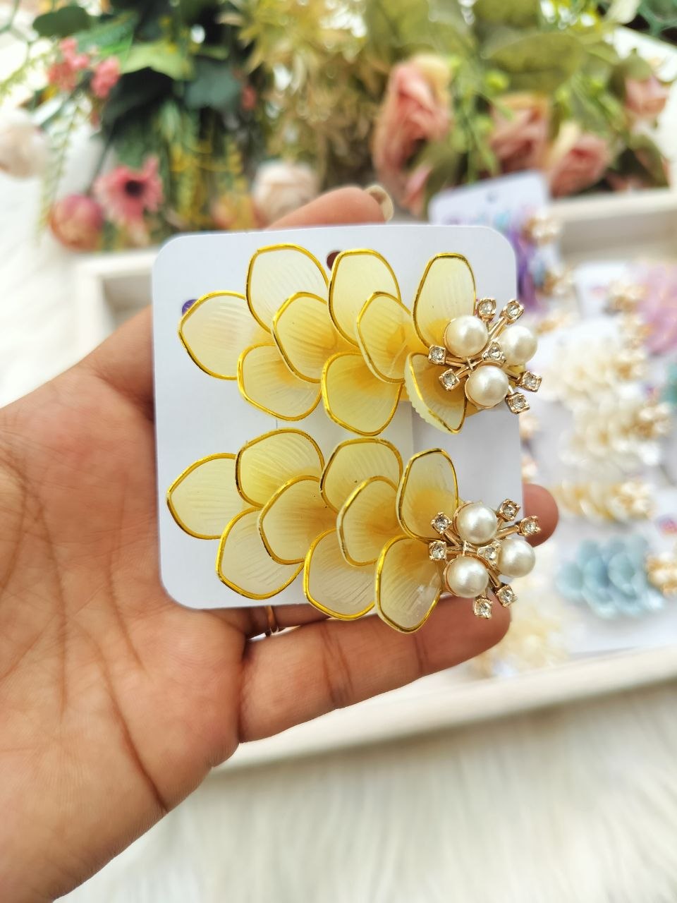Yellow Shea A-line Alligator clip