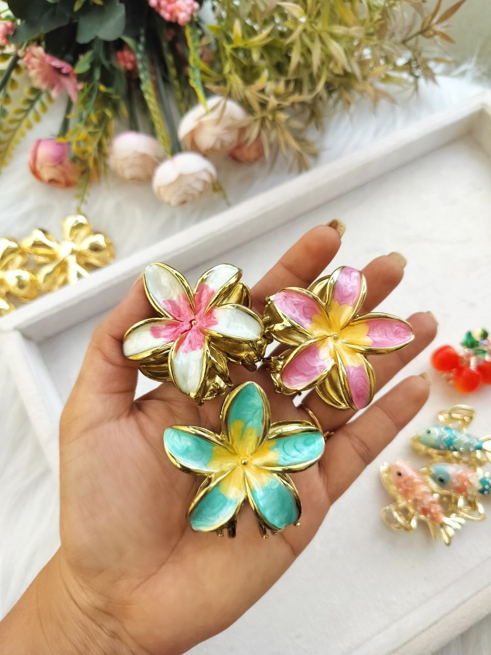 Floral Premium Fancy Claw