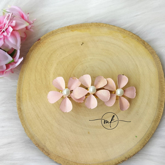 Pink Metal Flower Center clip