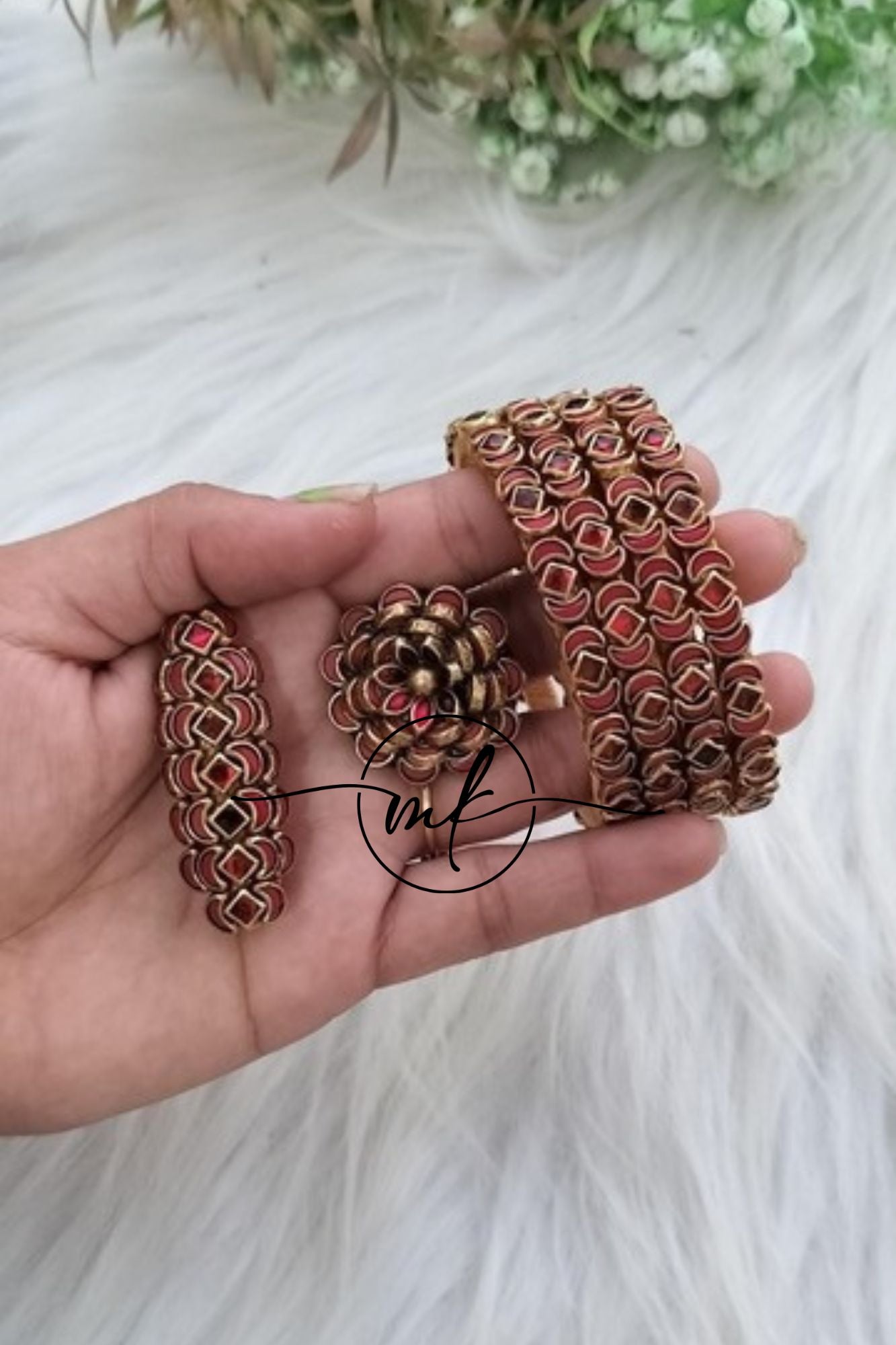 Red Kundan bangle Combo - 4 bangles+Saree pin+Hair Ties