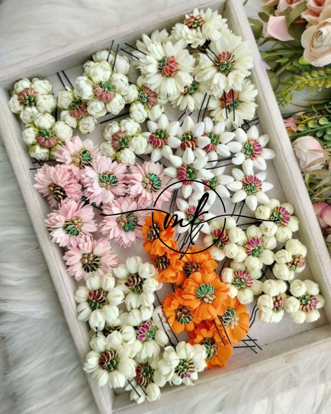 LIA Floral Hair Brooch - ARFL Return gift Combo - mix of Flowers as per Picture.